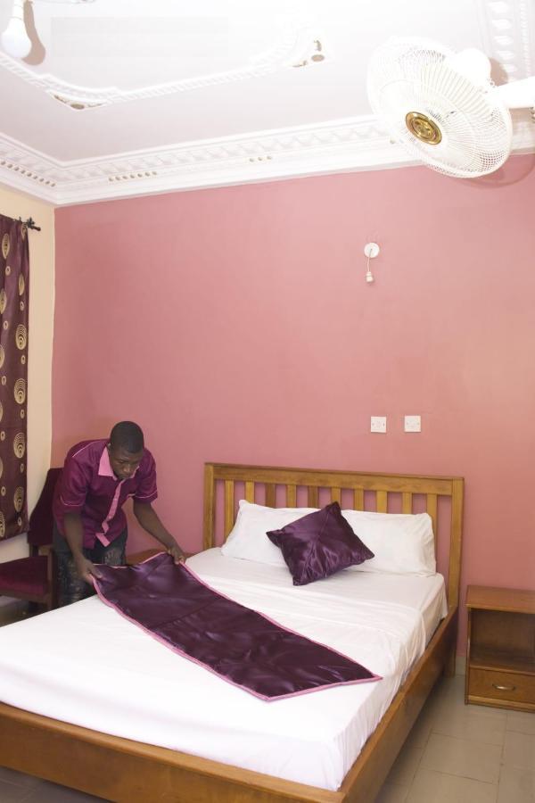 Britannia Hotel Cmr Yaoundé Eksteriør bilde