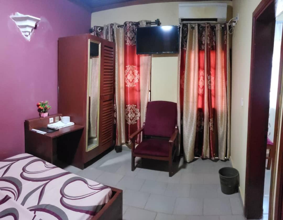 Britannia Hotel Cmr Yaoundé Eksteriør bilde
