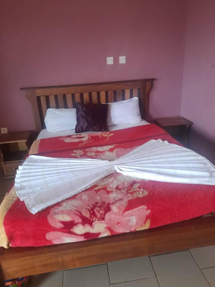 Britannia Hotel Cmr Yaoundé Eksteriør bilde